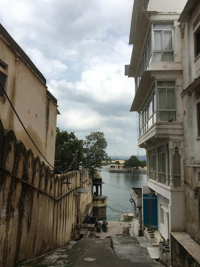 The Shaharkot By The Lake Ξενοδοχείο Ουνταϊπούρ Εξωτερικό φωτογραφία